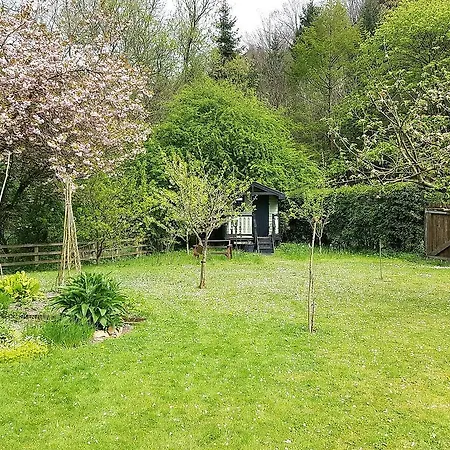 Couette-café Lowther House